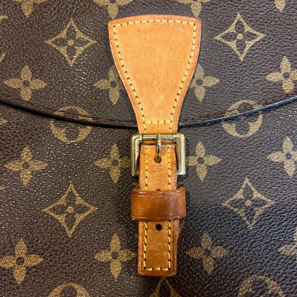 Louis Vuitton Jeune Fille MM - Picture 9 of 16